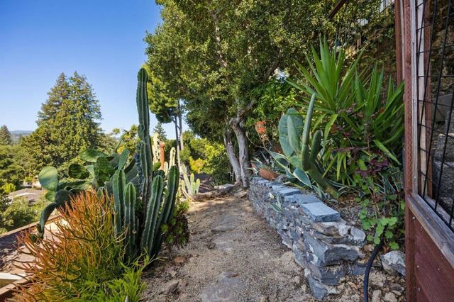 120 Gramercy Drive, San Mateo, CA 94402