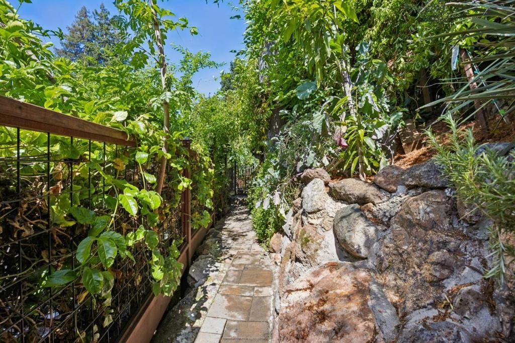 Image 102 of property listing at 120 Gramercy Drive, San Mateo, CA 94402