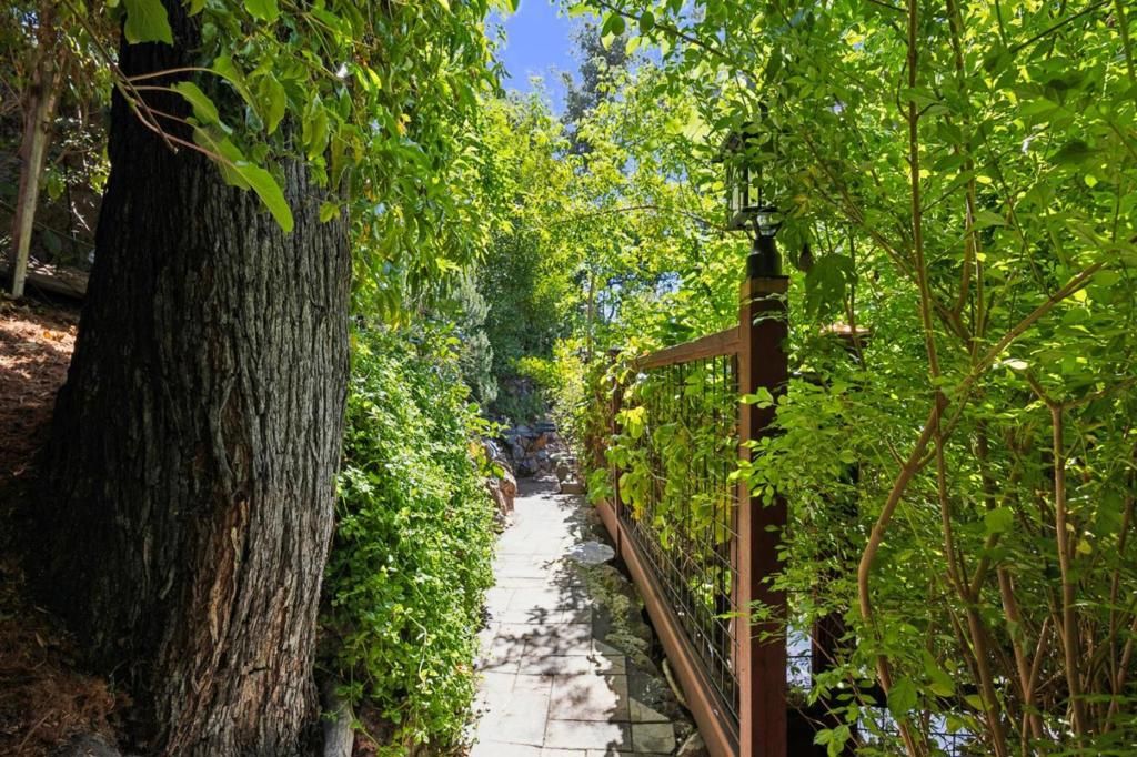 Image 105 of property listing at 120 Gramercy Drive, San Mateo, CA 94402