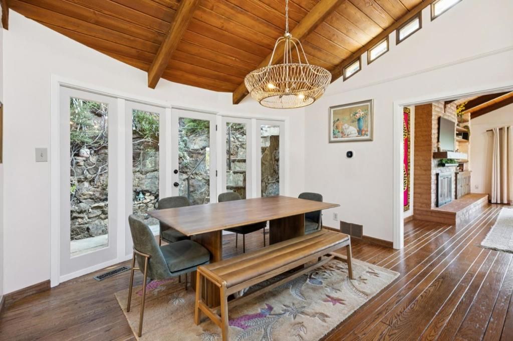 Image 30 of property listing at 120 Gramercy Drive, San Mateo, CA 94402