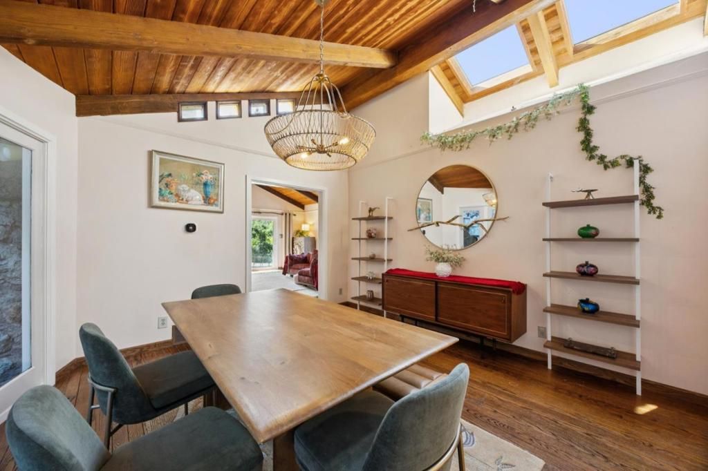Image 33 of property listing at 120 Gramercy Drive, San Mateo, CA 94402