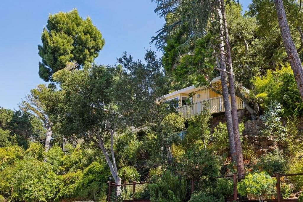 Image 4 of property listing at 120 Gramercy Drive, San Mateo, CA 94402