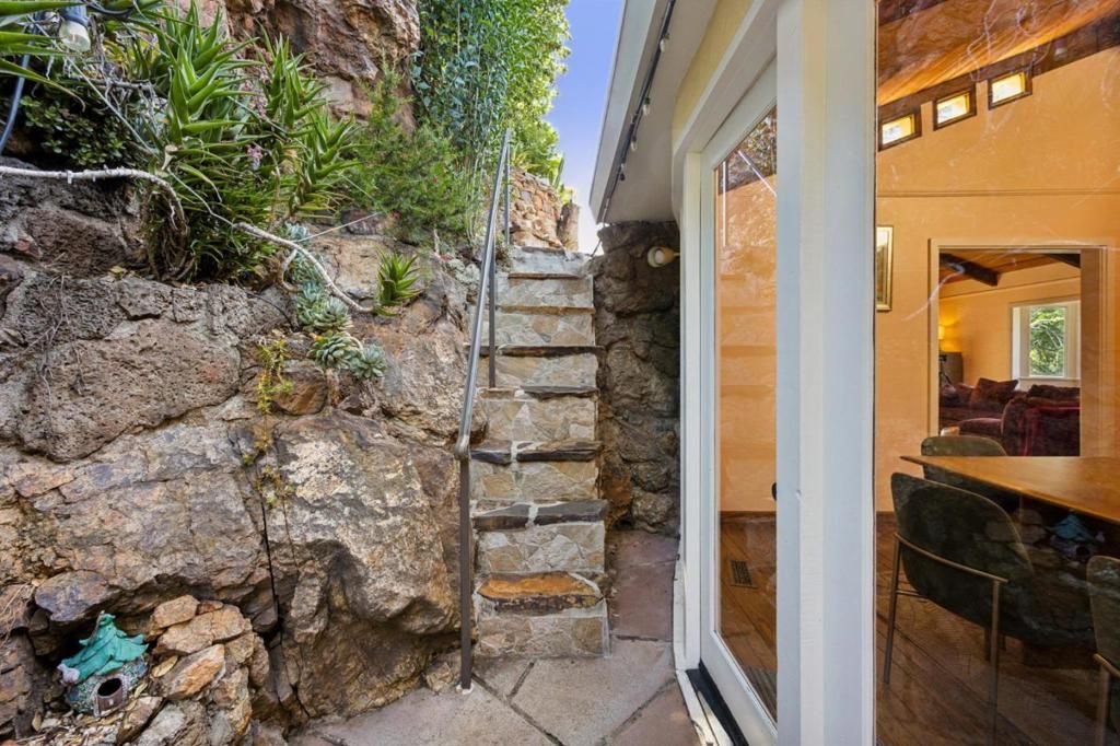 Image 62 of property listing at 120 Gramercy Drive, San Mateo, CA 94402