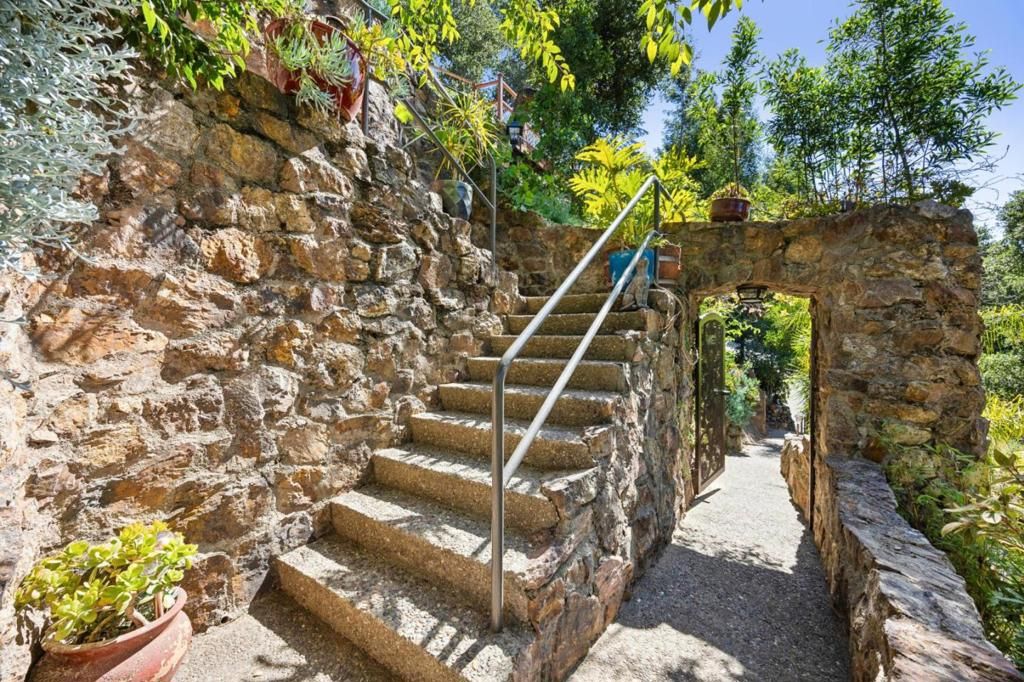 Image 92 of property listing at 120 Gramercy Drive, San Mateo, CA 94402