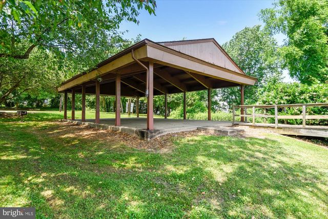 1 BAYVIEW RD, Betterton, MD 21610