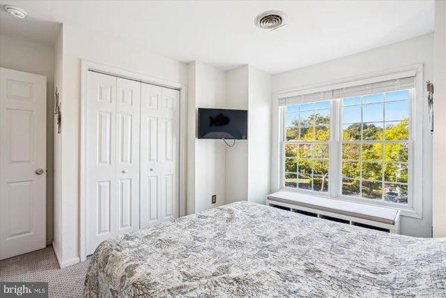 1 BAYVIEW RD, Betterton, MD 21610