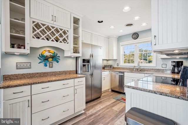 1 BAYVIEW RD, Betterton, MD 21610