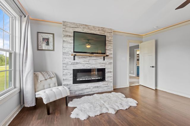 11126 N 1000 W, Demotte, IN 46310