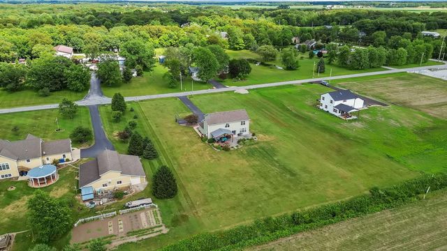 11126 N 1000 W, Demotte, IN 46310