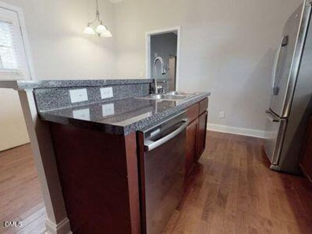 1102 Oakwood Avenue, Raleigh, NC 27601