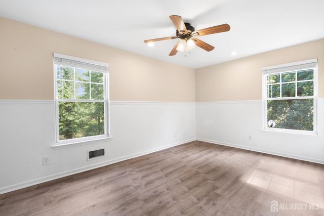 19 4Th Place, Piscataway, NJ 08854