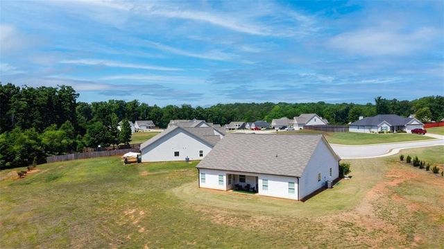 398 Grand Oaks Avenue, Bethlehem, GA 30620