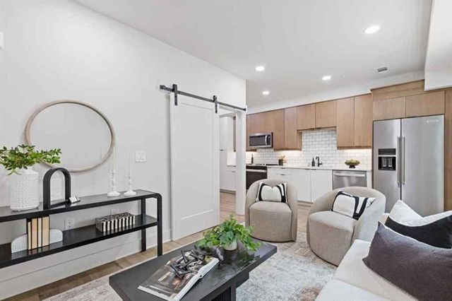 108 Park Place Unit 103, Decatur, GA 30030