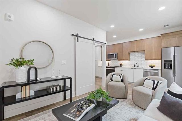 108 Park Place Unit 103, Decatur, GA 30030