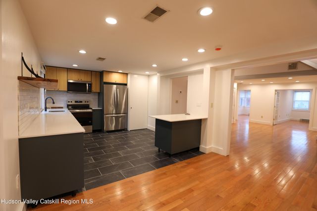 730 Broadway 2, Kingston, NY 12401