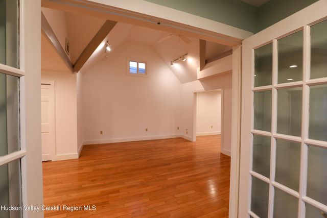 730 Broadway 2, Kingston, NY 12401