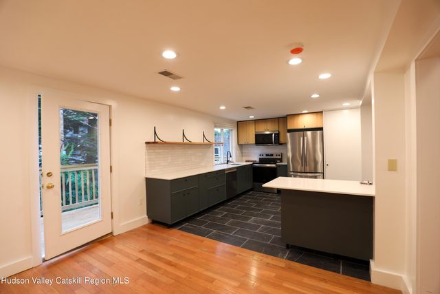 730 Broadway 2, Kingston, NY 12401