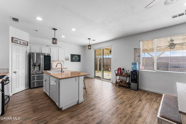 42942 Yaffa Street, Lancaster, CA 93535