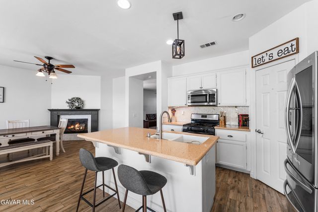42942 Yaffa Street, Lancaster, CA 93535