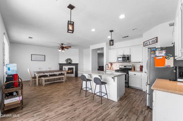 42942 Yaffa Street, Lancaster, CA 93535
