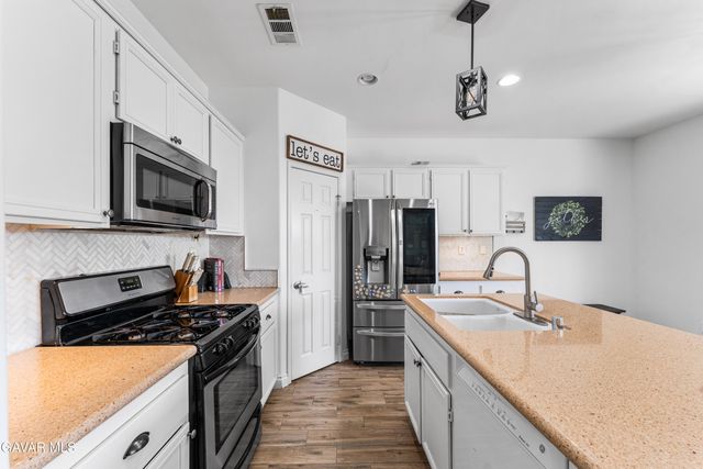 42942 Yaffa Street, Lancaster, CA 93535
