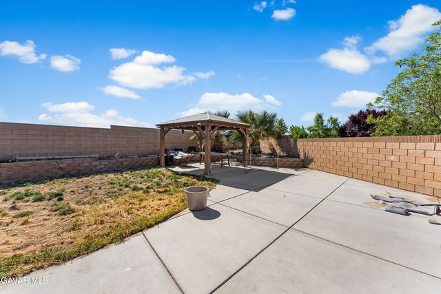 42942 Yaffa Street, Lancaster, CA 93535