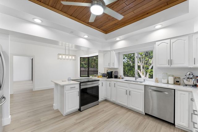 150 Lucina Drive, Hypoluxo, FL 33462