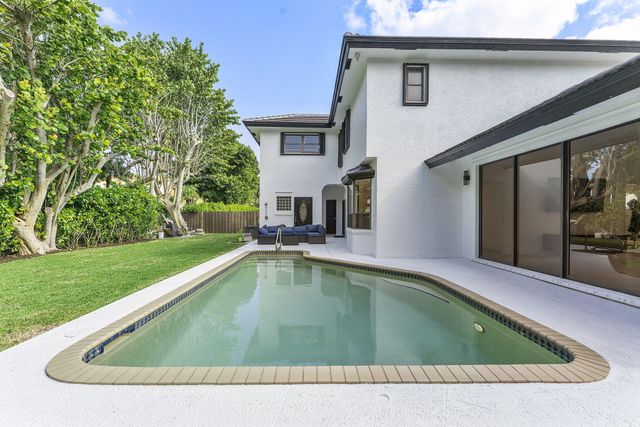 150 Lucina Drive, Hypoluxo, FL 33462