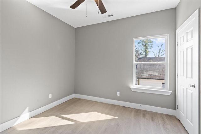 5518 Oakdale Avenue, Chattanooga, TN 37412