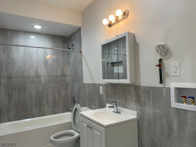 357 S 11Th St, Newark City, NJ 07103