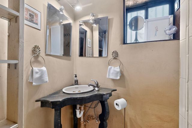 1730 Griegos Road NW, Albuquerque, NM 87107