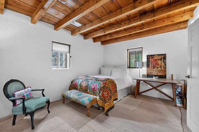 1730 Griegos Road NW, Albuquerque, NM 87107