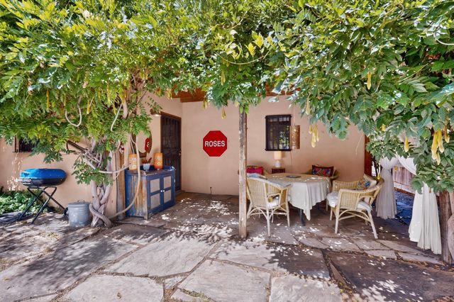 1730 Griegos Road NW, Albuquerque, NM 87107