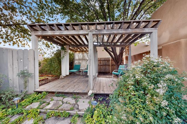 1730 Griegos Road NW, Albuquerque, NM 87107