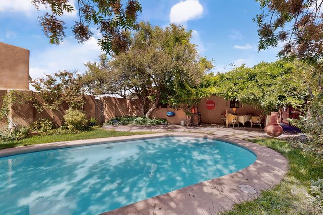 1730 Griegos Road NW, Albuquerque, NM 87107