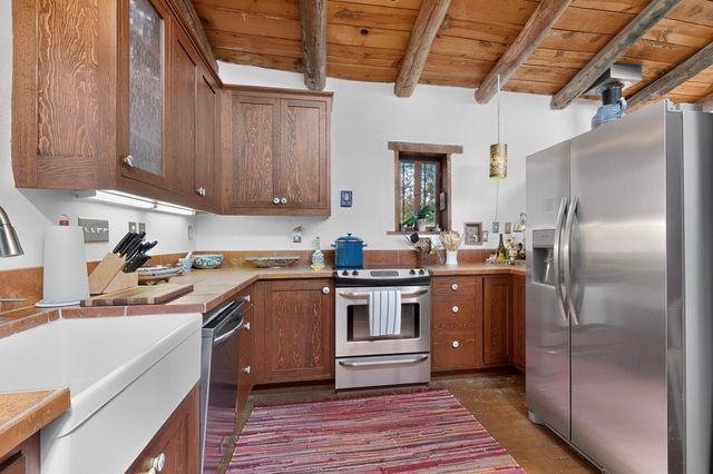 1730 Griegos Road NW, Albuquerque, NM 87107