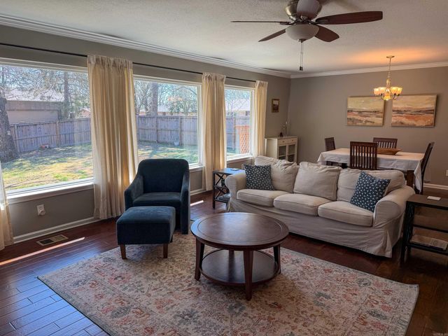 11543 Bainbridge Drive, Little Rock, AR 72212