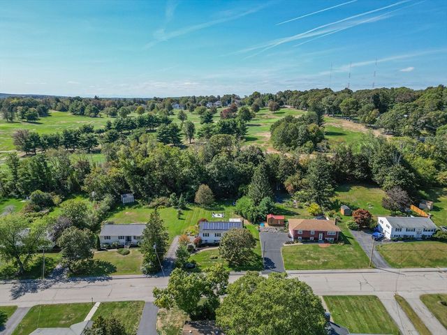 10 Meadowbrook Rd, Auburn, MA 01501
