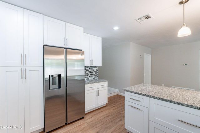 110 W Seldon Lane, Phoenix, AZ 85021