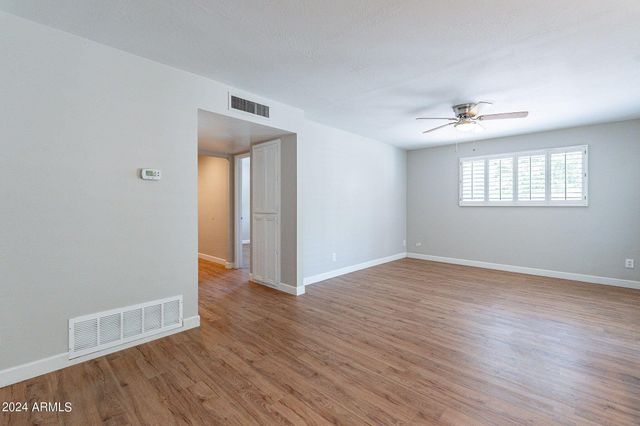 110 W Seldon Lane, Phoenix, AZ 85021