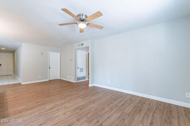 110 W Seldon Lane, Phoenix, AZ 85021