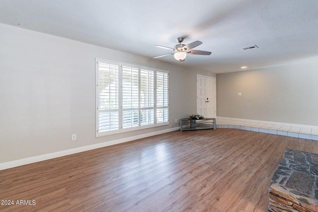 110 W Seldon Lane, Phoenix, AZ 85021