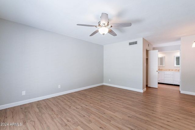 110 W Seldon Lane, Phoenix, AZ 85021