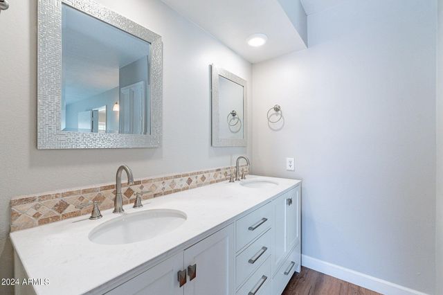 110 W Seldon Lane, Phoenix, AZ 85021
