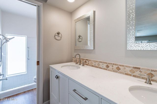 110 W Seldon Lane, Phoenix, AZ 85021