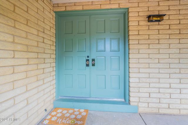 110 W Seldon Lane, Phoenix, AZ 85021