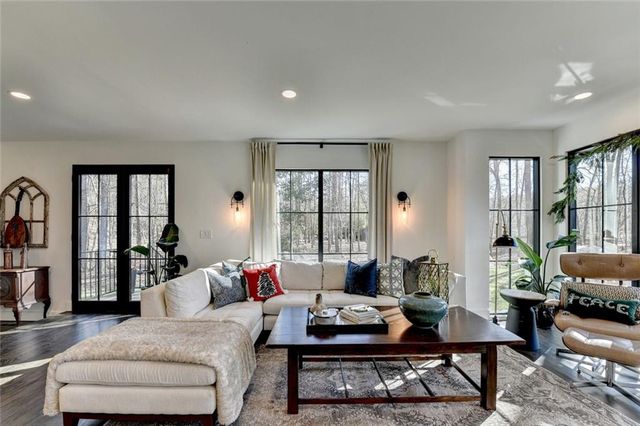 1789 Riverside Road, Roswell, GA 30076