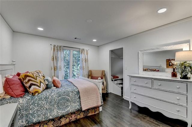 1789 Riverside Road, Roswell, GA 30076