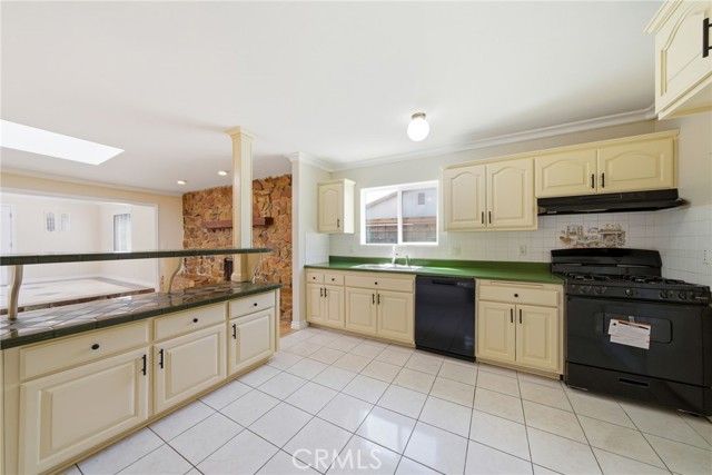 15952 Quartz Street, Westminster, CA 92683