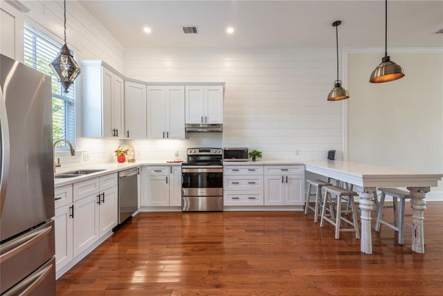 3802 Avenue Q Avenue, Galveston, TX 77550